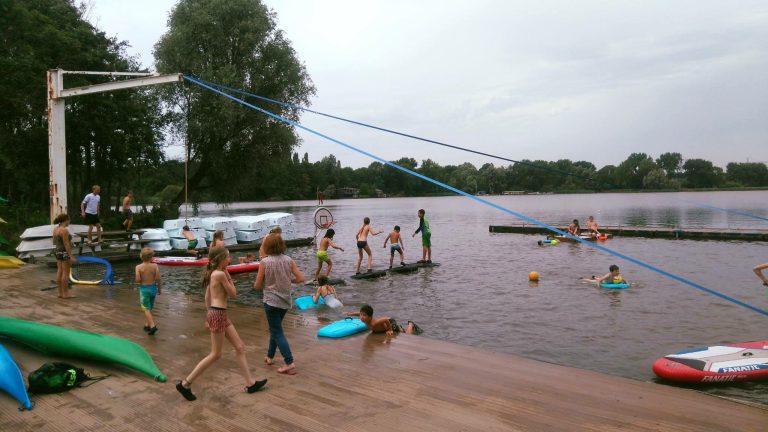 Jeugdland Natuurzwembad — Kinderen in Amsterdam