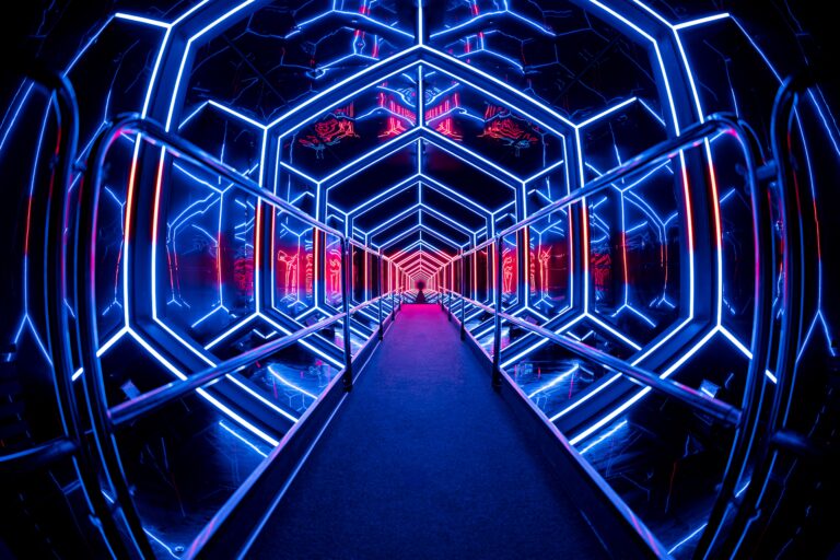 Welkom bij Amaze by ID&T: Immersive audiovisuele experience — Muziek in Amsterdam
