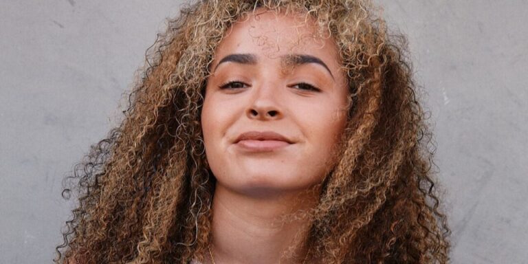 Ella Eyre + Angelo Benson — Muziek in Amsterdam